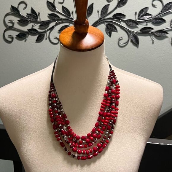 Premier Designs “Red My Mind”  Elegant Red and Silver Beaded Necklace #PDNK2 - Picture 1 of 8